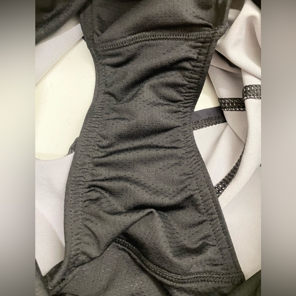 Vuori Clementine Short Black Watercolor Camo Size XS | Athleisure - Picture 12 of 12
